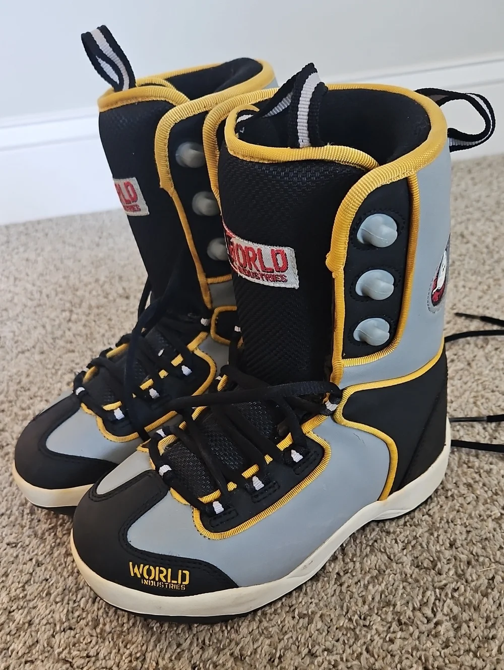 World Industries Boys Snowboard Boots